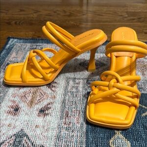 Circus by Sam Edelman Orange Heels NWOT